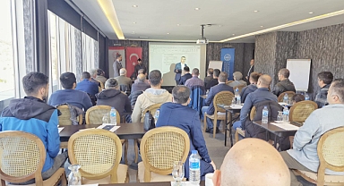 Balıkesir’de Hayvancılık Faaliyetlerine Yönelik Eğitim Toplantısı Düzenlendi