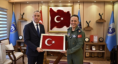 Balıkesir Gençlik ve Spor İl Müdürü Adem Özalp, Garnizon Komutanı Sn. Hv. Plt. Tuğg. Cenk Al’ı Ziyaret Etti