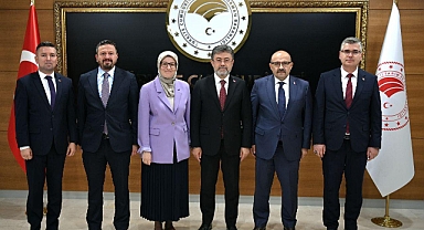Balıkesir Heyeti, Gönen Sera Organize Sanayi Bölgesi Çalışmalarını Görüşmek Üzere Tarım ve Orman Bakanı İbrahim Yumaklı'yı Ziyaret Etti