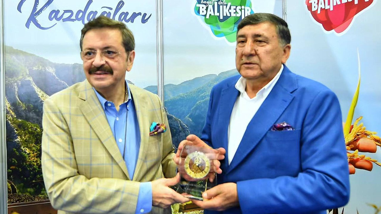 Balıkesir’in Yöresel Ürünleri Antalya YÖREX Fuarı’nda Tanıtıldı