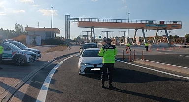 Balıkesir Jandarması'ndan Otoyolda Havadan Denetim