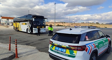 Balıkesir Jandarması, Otoyolda Havadan Trafik Denetimi Gerçekleştirdi