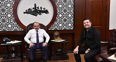 Balıkesirli Ses Sanatçısı İsmail Özkan’dan Vali İsmail Ustaoğlu’na Ziyaret
