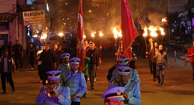 Balya’da Cumhuriyet Coşkusu Fener Alayı ve Konserle Taçlandı