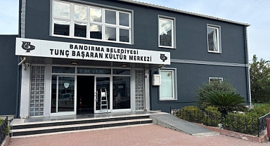 Bandırma Belediyesi'nden Tunç Başaran Kültür Merkezi ve Eski Hal Binası'na Kapsamlı Bakım Çalışması