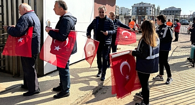 Bandırma Belediyesi, Tribünleri Ay-Yıldızla Süsledi