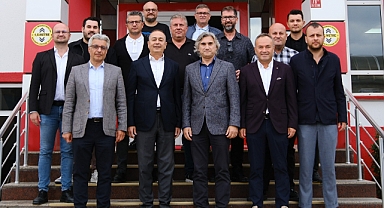 Bandırmaspor Yönetimi, Balıkesirspor’u Ziyaret Etti