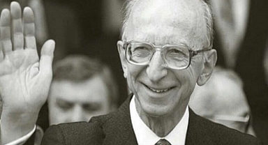 Başkan Ertaş, Prof. Dr. Erdal İnönü’yü Vefatının 17. Yılında Saygıyla Andı