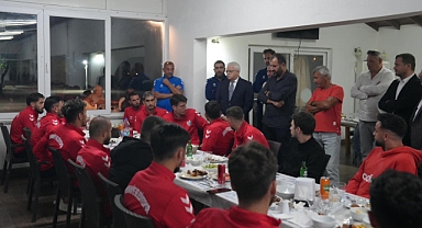 Burhaniye Belediyespor'a Moral Yemeği