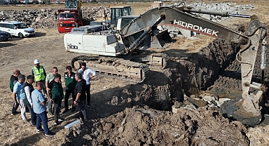 DSİ 25. Bölge Müdürlüğü Ayvalık'ta Taşkın Kontrolü İnşaatını Yerinde İnceledi