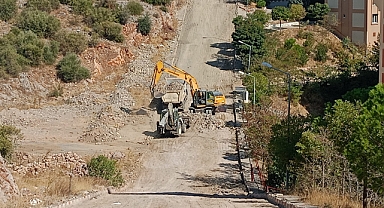 Edremit Belediyesi, Atatürk Mahallesi TOKİ Bölgesinde Yol Yapım Çalışmalarına Başlıyor