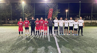 Edremit Belediyesi Cumhuriyet Kupası’nda Final Heyecanı: Meclisspor ve Real Makbuz FC Finale Yükseldi