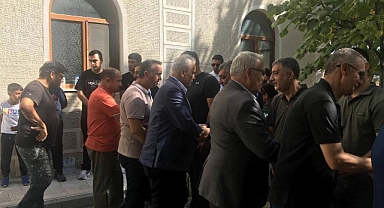 Edremit Belediyesi'nden Hayrettin Şentürk'ün Cenaze Törenine Katılım