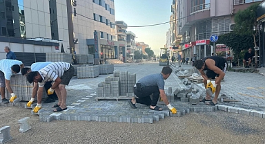 Edremit Belediyesi'nden Yahya Kemal Beyatlı Caddesi'nde Hızla İlerleyen Yol Yapım Çalışmaları