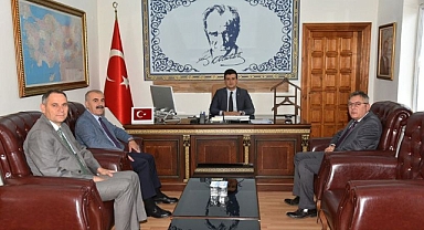 Eğitim Yöneticileri Dursunbey'de Buluştu