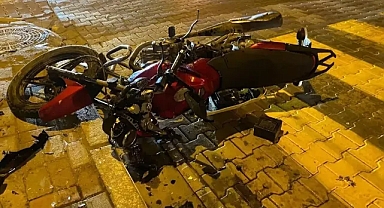 Gönen’de Motosiklet Kazası: Duvara Çarpan Motosiklet Alev Aldı, Sürücü Hayatını Kaybetti