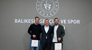 Hollanda U18 Milli Takımı Yetkililerinden Balıkesir Gençlik ve Spor İl Müdürü Adem Özalp’e Ziyaret