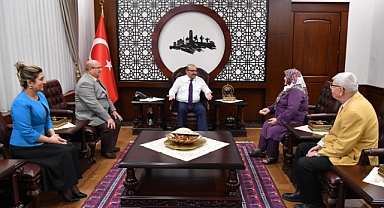 Huzurevi Sakinlerinden Vali İsmail Ustaoğlu’na Ziyaret