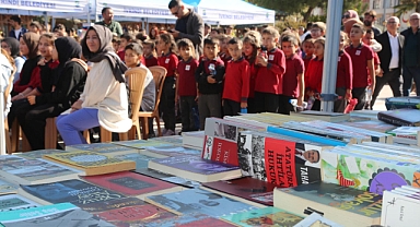 İvrindi’de Kitap Fuarı Coşkusu: Başkan Lapanta'dan Kültürel Aktarıma Vurgu