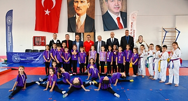 Karesi İlçesinde Sakarya İlkokulu Cimnastik Salonu Açıldı