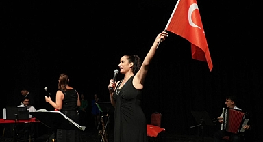 Sinem ve Didem Balık Balıkesir'e Unutulmaz Bir Akşam Yaşattı