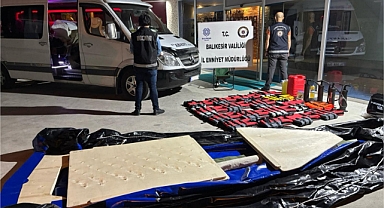 Susurluk'ta Düzensiz Göçmen Operasyonu: 17 Kişi Yakalandı, 4 Organizatör Gözaltında