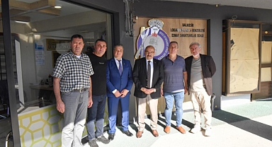 Vali İsmail Ustaoğlu, Balıkesir Lokantacılar ve Benzerleri Esnaf Sanatkârlar Odası’nı Ziyaret Etti