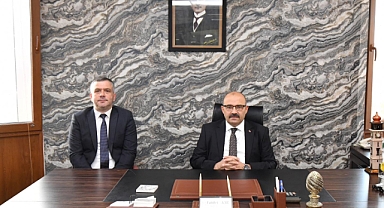 Vali İsmail Ustaoğlu’ndan Balıkesir Tuhafiyeciler Esnaf Odası’na Ziyaret