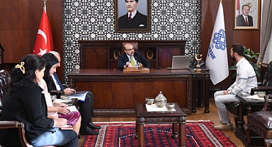 Vali İsmail Ustaoğlu Vatandaşlarla Buluştu: Talepler Yasal Çerçevede Çözüme Kavuşacak