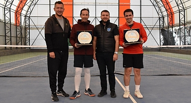 29 Ekim Cumhuriyet Tenis Turnuvası’nda Ödüller Sahiplerini Buldu!