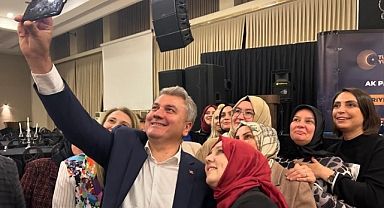 AK Parti Balıkesir Milletvekili Mustafa Canbey, Karesi Delegeleriyle Bir Araya Geldi