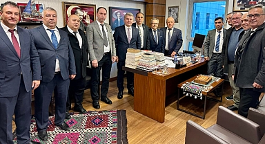 AK Parti Balıkesir Milletvekili Mustafa Canbey, Karesi Muhtarlar Derneği’ni Ağırladı