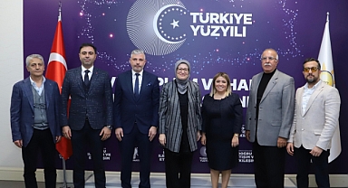 AK Parti Genel Başkan Yardımcısı Belgin Uygur, Malatyalı İş Adamları Derneği Yönetimiyle Bir Araya Geldi