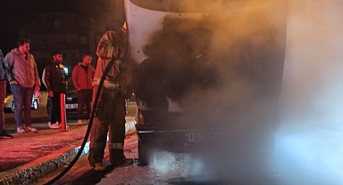 Altıeylül’de Korkutan Araç Yangını!