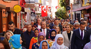 Ayvalık'ta 19. Uluslararası Zeytin Hasat Festivali