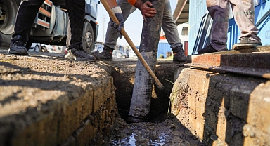 Ayvalık’ta Mazgal ve Yağmur Suyu Kanallarında Kapsamlı Temizlik Başladı