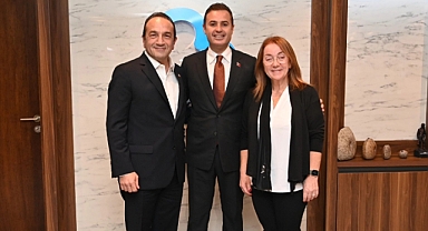 Balıkesir Büyükşehir Belediye Başkanı Ahmet Akın, ABD’nin İlk Türk Belediye Başkanı Tayfun Selen’i Ağırladı