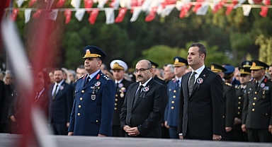 Balıkesir'de 9'u 5 Geçe Hayat Durdu: Atatürk'e Saygı