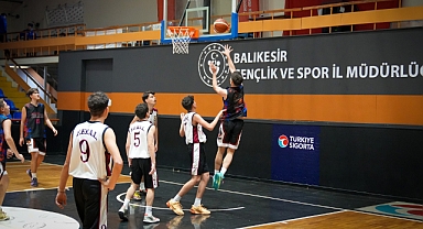 Balıkesir’de Okul Sporları Basketbol Müsabakaları Başladı
