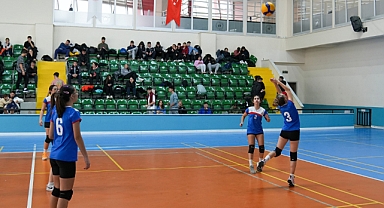 Balıkesir’de Okul Sporları Voleybol Müsabakaları Heyecanla Başladı