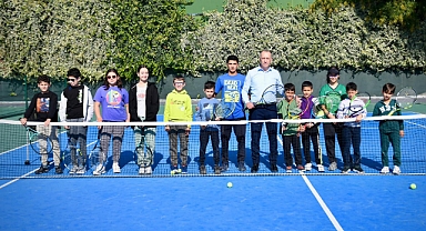 Balıkesir’de Tenis Kortlarında Heyecan Yaşandı