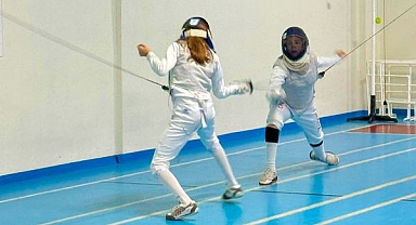 Balıkesir Gençlik ve Spor İl Müdürlüğü’nden Okul Sporları Küçükler-Yıldızlar Eskrim İl Birinciliği Müsabakaları Tamamlandı