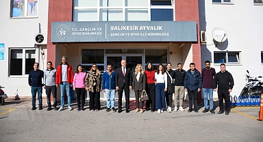 Balıkesir Gençlik ve Spor İl Müdürü Adem Özalp, Ayvalık'taki Yeni Spor Tesislerini İnceledi