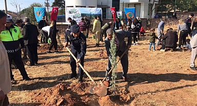 Balıkesir İl Jandarma Komutanlığı, 11 Kasım Milli Ağaçlandırma Günü'ne Katıldı