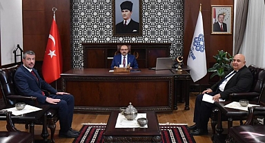 Balıkesir Şoförler ve Otomobilciler Esnaf Odası Başkanı Rıza Tekin, Vali Ustaoğlu'na Ziyaret Gerçekleştirdi