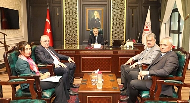 Başkan Mehmet Ertaş’tan Kaymakam Ahmet Odabaş’a Ziyaret: Edremit'in Sorunları ve Çözüm Önerileri Görüşüldü