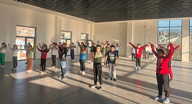 Bigadiç Belediyesi Gençlik ve Kültür Merkezi: Ücretsiz Kurslarla Gençlere ve Çocuklara Destek!