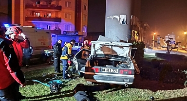 Cengiz Topel Caddesi’nde Trafik Kazası: Sürücü Hayatını Kaybetti