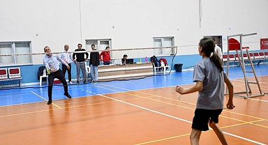 Cumhuriyet Kupası Badminton Müsabakaları Tamamlandı