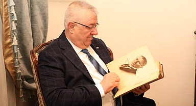 Edremit, Atatürk’ü Saygı ve Minnetle Andı